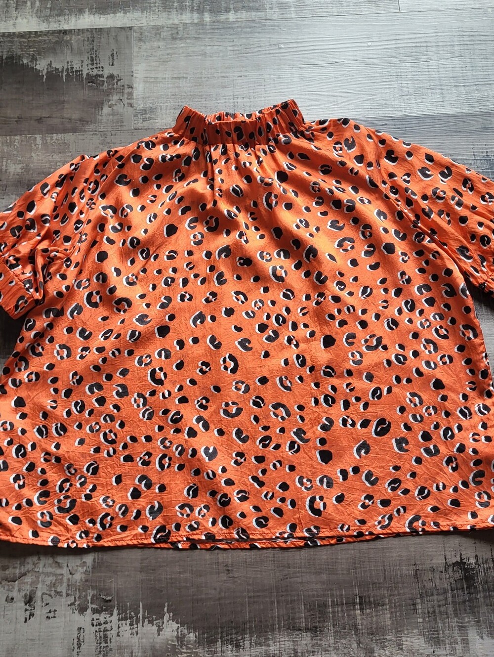Corey Lynn Calter Medium Orange Leopard Print Mock Neck Blouse Puff Sleeve